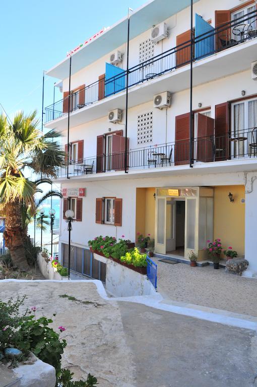 Oasis Hotel Theodoros & Litsa Galaris Agia Marina  Exterior photo